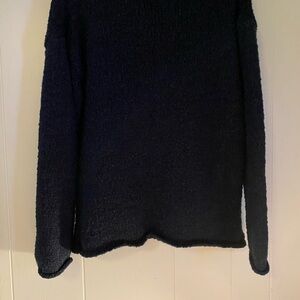 Women's Black Crew Neck Sweater